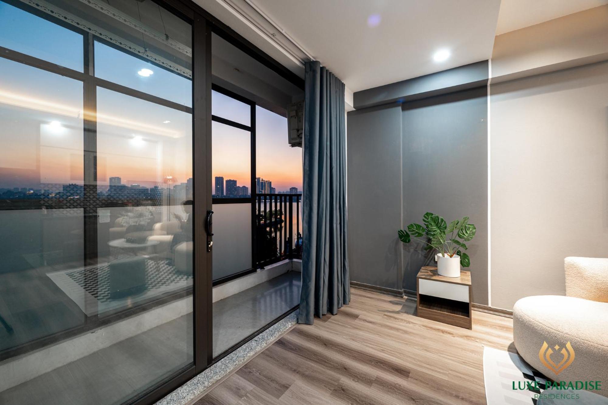 Luxe Paradise Residence 76 To Ngoc Van Hanoi Exterior photo