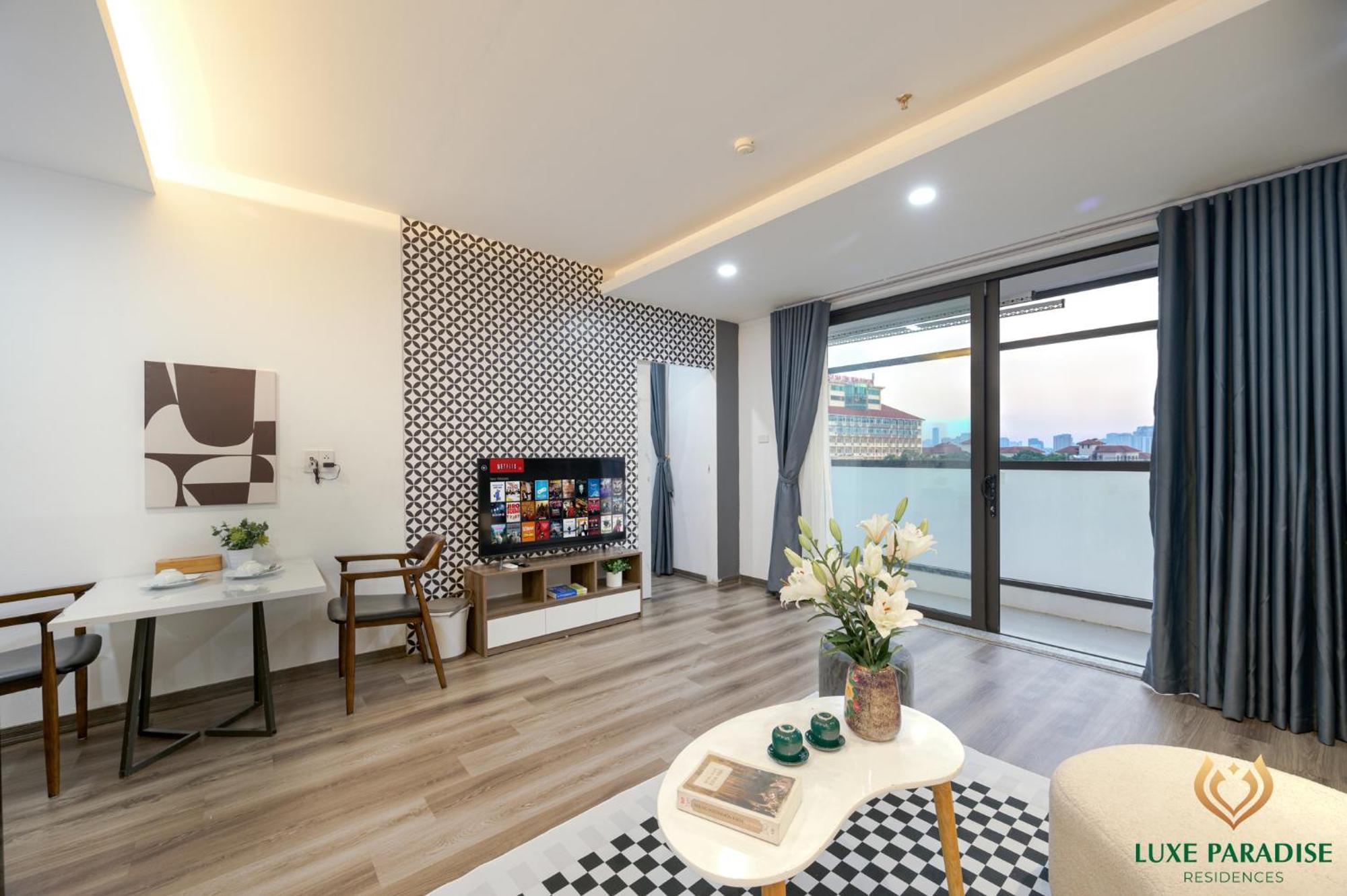 Luxe Paradise Residence 76 To Ngoc Van Hanoi Exterior photo